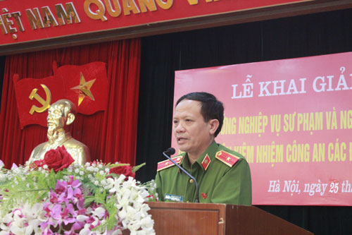 Khai giảng lớp bồi dưỡng nghiệp vụ sư phạm và nghiệp vụ chuyên đề cho giáo viên kiêm nhiệm công an các đơn vị, địa phương